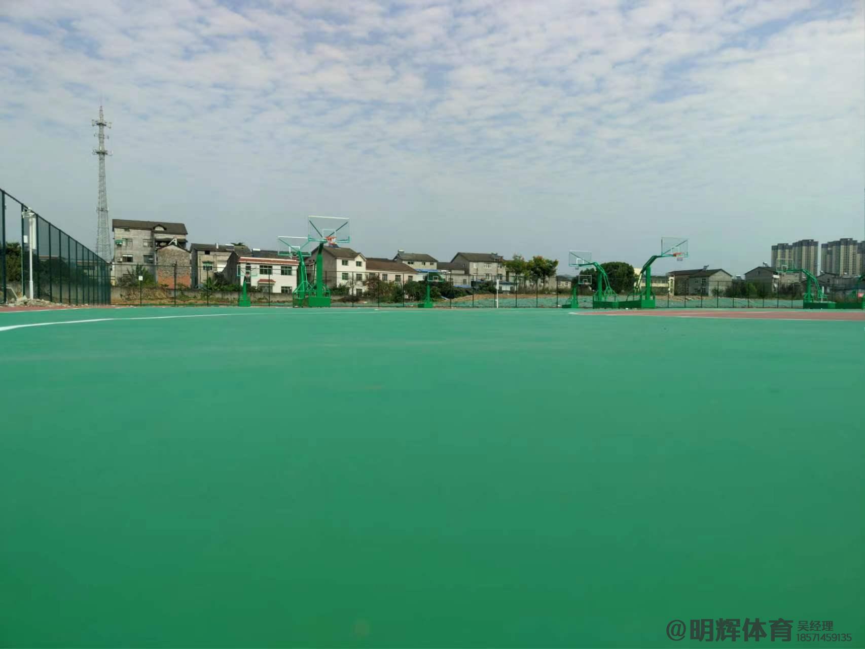 兰州硬地丙烯酸球场的优缺点